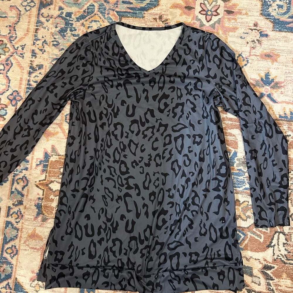 Oversized cheetah print top